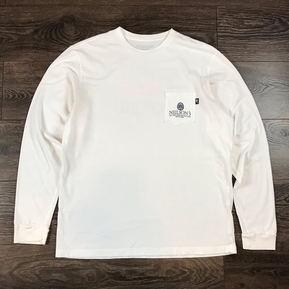 Vineyard Vines Neilson’s On The Oxford Square Since 1839 Men’s Long Sleeve Shirt - Picture 5 of 10